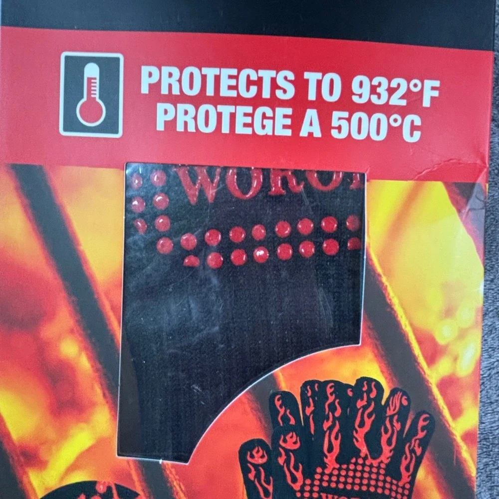 Worod Heat Resistant BBQ Oven Gloves 932F Silicone Non-Slip 13in Black Red 2pk